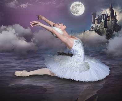 Swan Lake - The Crown Ballet at..