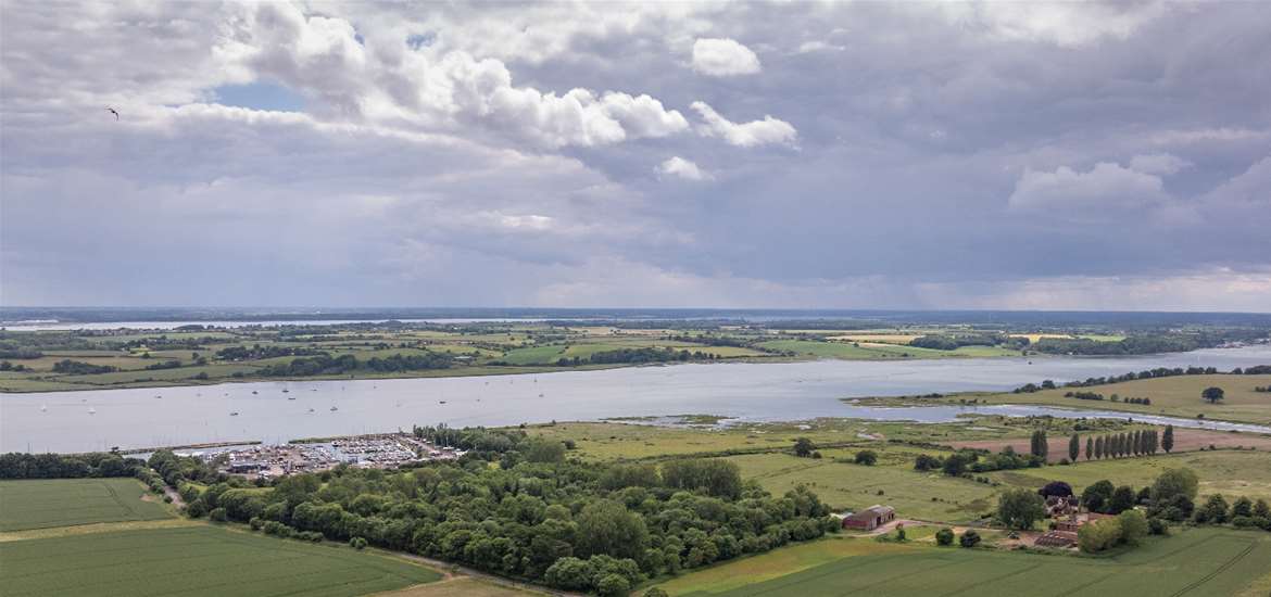 Classic Cottages - Views of fields and river